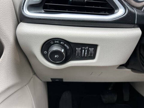 2017 Chrysler Pacifica Touring-L Plus