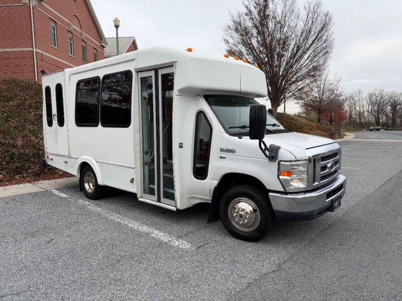 2012 Ford E-350