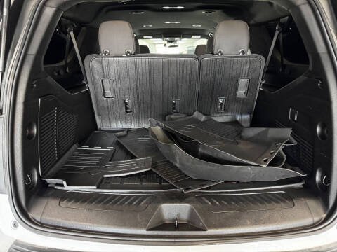 2023 GMC Yukon XL SLE