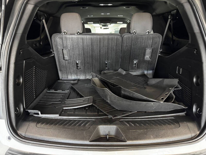 2023 GMC Yukon XL SLE