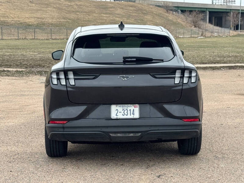 2022 Ford Mustang Mach-E Select