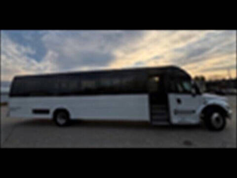 2017 Freightliner M2 106