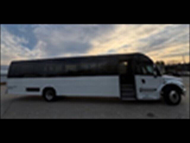 2017 Freightliner M2 106