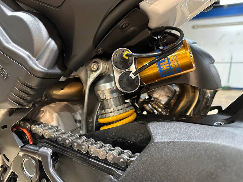 2025 Ducati Streetfighter V4 Supreme