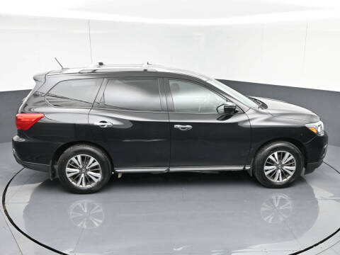 2017 Nissan Pathfinder SV