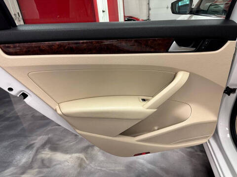 2013 Volkswagen Passat TDI SEL Premium