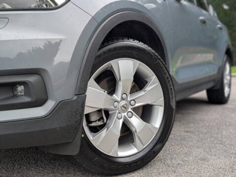 2021 Volvo XC40 T5 Momentum