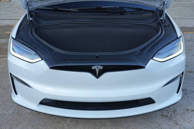 2023 Tesla Model X Standard Range