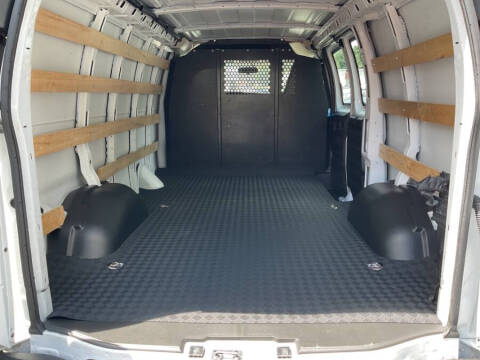 2023 Chevrolet Express 2500