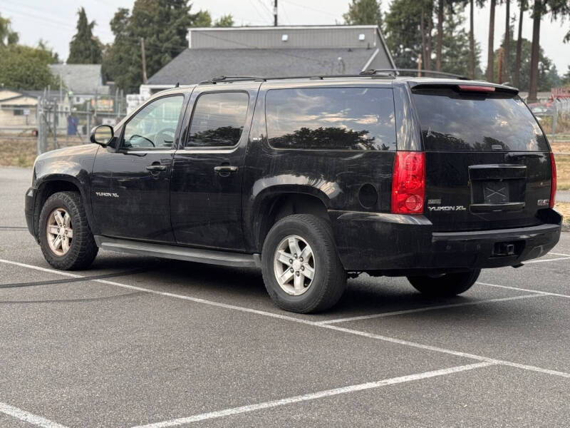 2011 GMC Yukon XL SLT