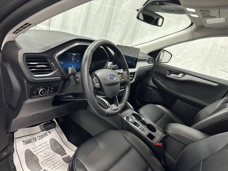 2025 Ford Escape Platinum