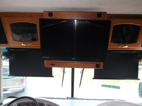 2003 Freightliner XC Chassis