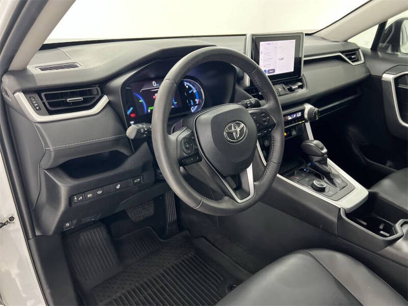 2023 Toyota RAV4 Hybrid XLE Premium