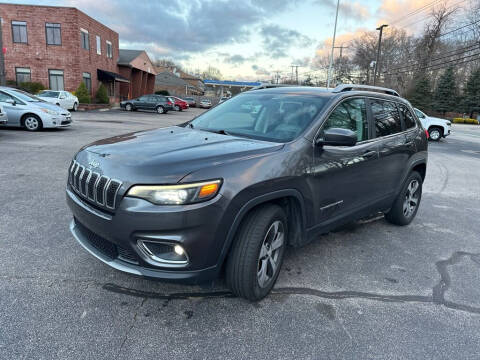 2019 Jeep Cherokee for sale at KINGSTON AUTO SALES in Wakefield RI