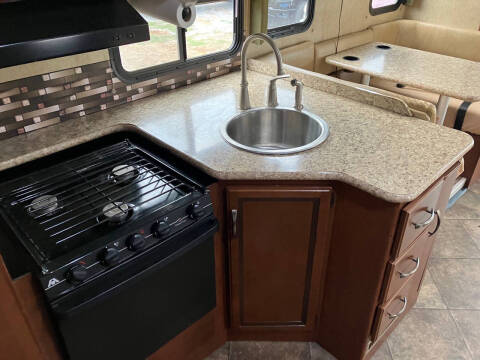 2015 Thor Motor Coach ACE