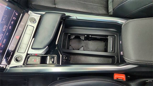 2022 Audi e-tron quattro Premium Plus