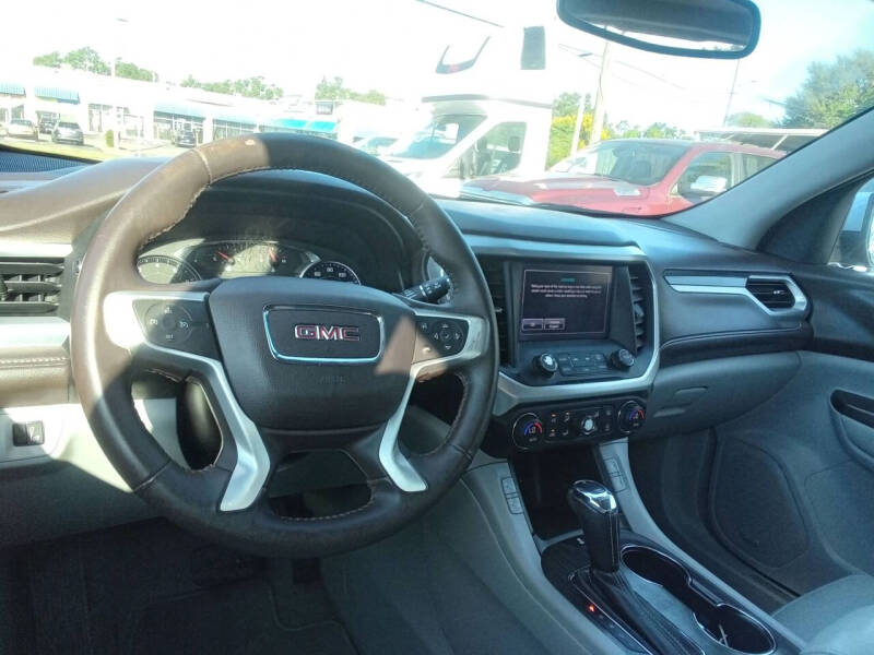 2017 GMC Acadia SLT-1