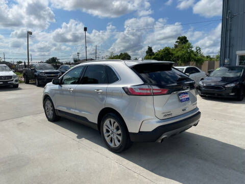 2019 Ford Edge Titanium