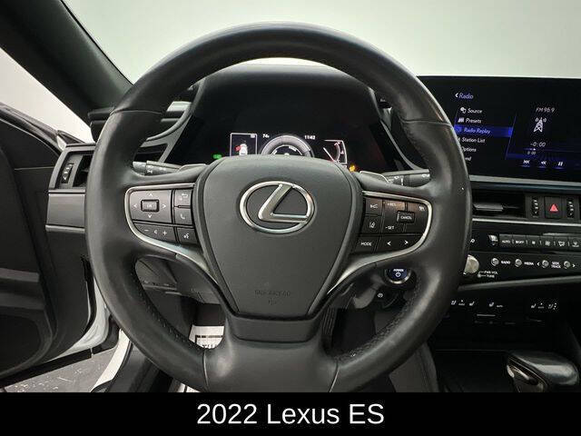 2022 Lexus ES 300h