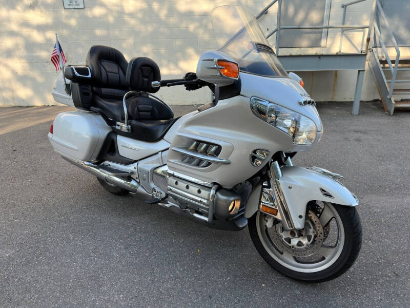 Used honda goldwings for sale hot sale by owner