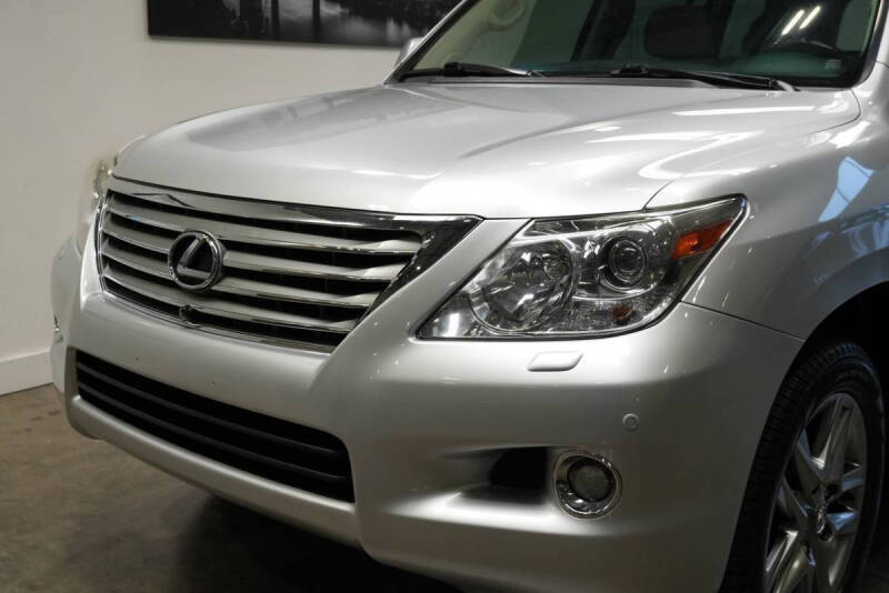 2011 Lexus LX 570