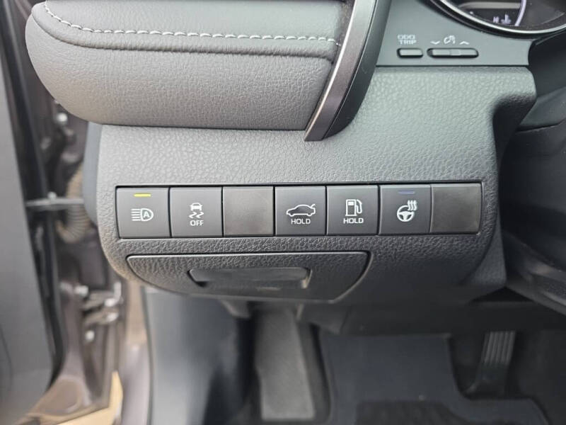 2024 Toyota Camry Hybrid XSE