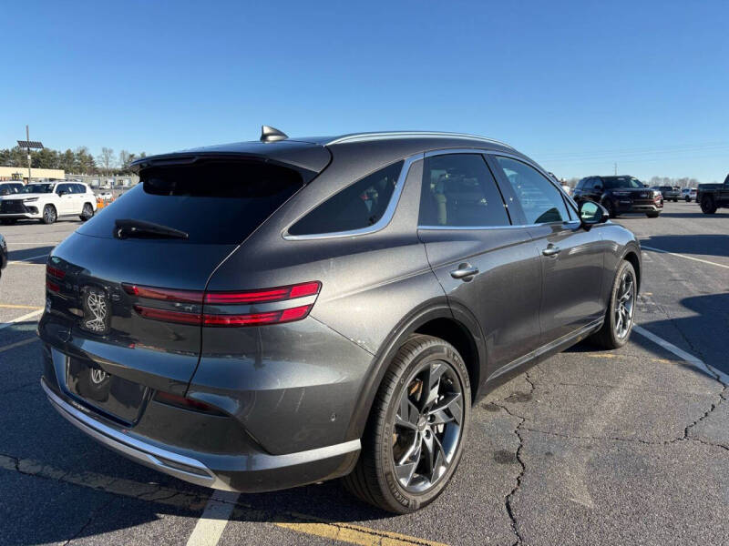 2023 Genesis Electrified GV70