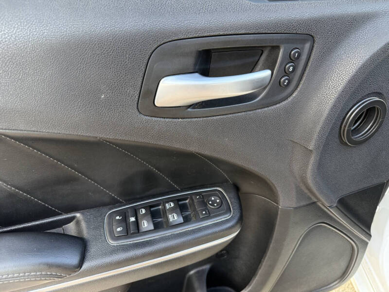 2017 Dodge Charger SXT