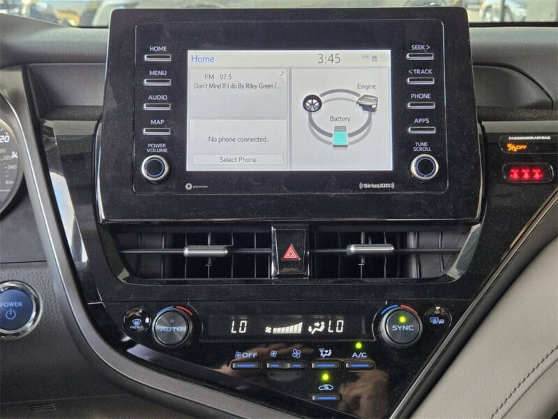 2024 Toyota Camry Hybrid SE