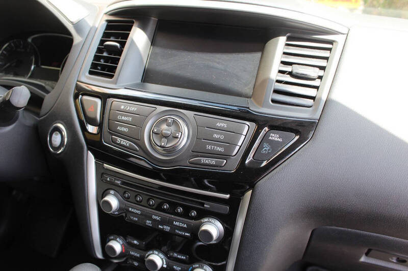2019 Nissan Pathfinder S