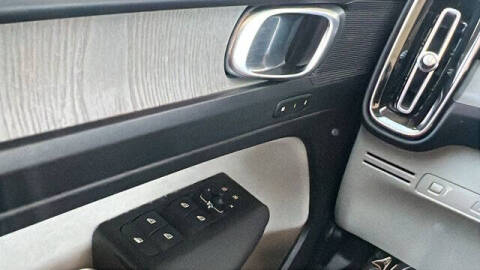 2022 Volvo XC40 T4 Inscription