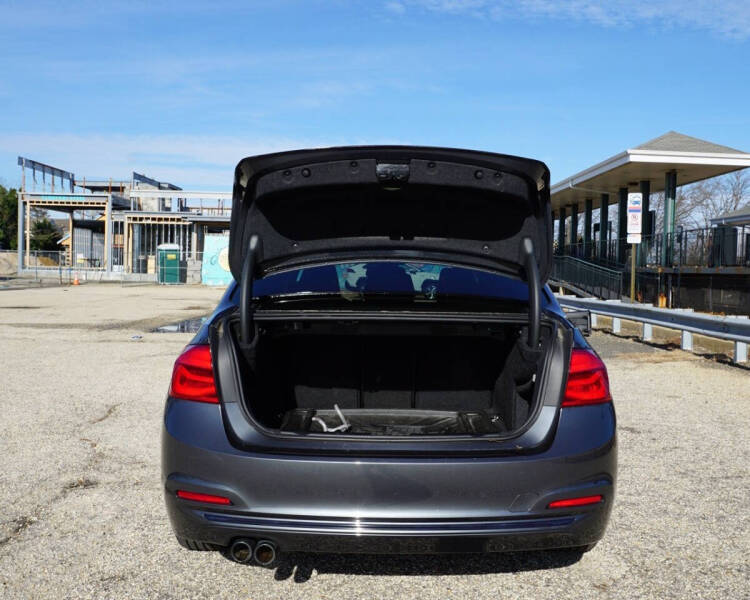 2018 BMW 3 Series 330i xDrive