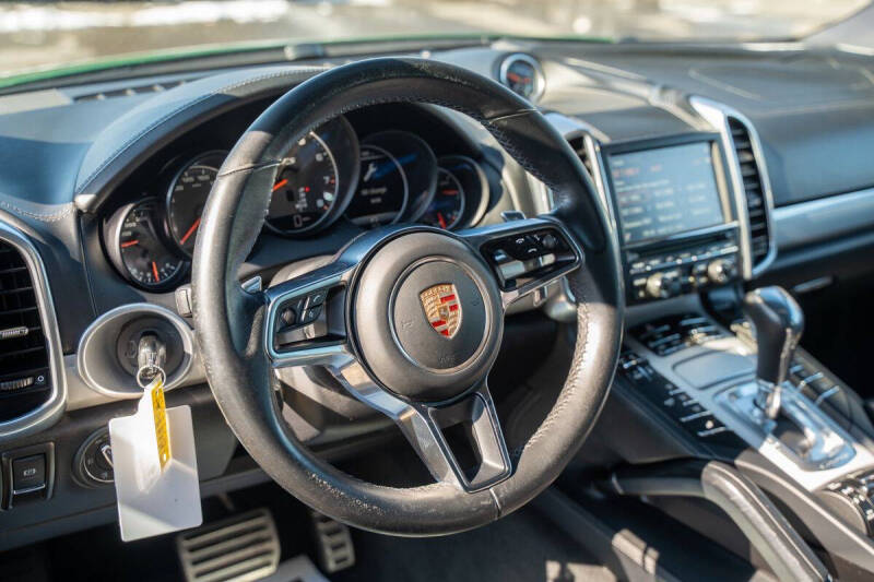 2016 Porsche Cayenne GTS