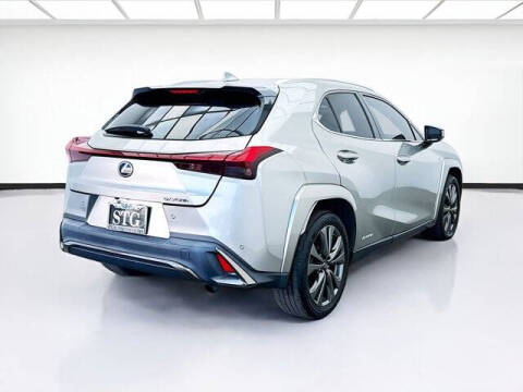 2022 Lexus UX 250h F SPORT