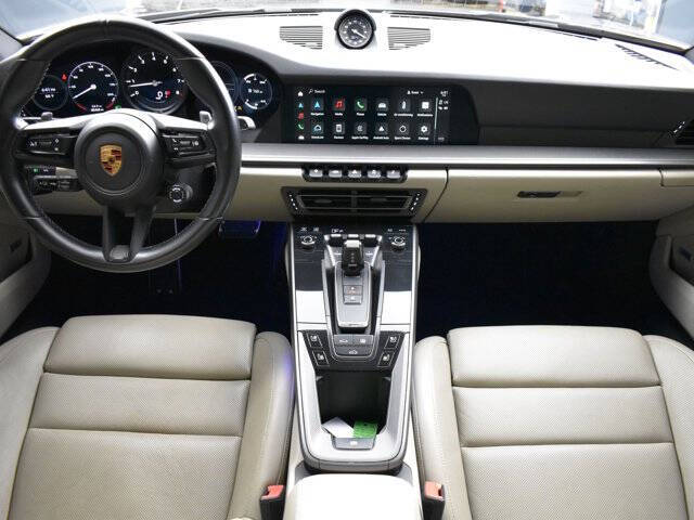 2022 Porsche 911 Carrera