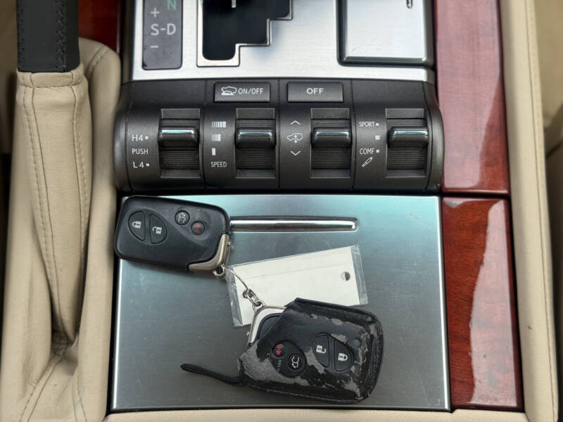 2008 Lexus LX 570 - Photo 24