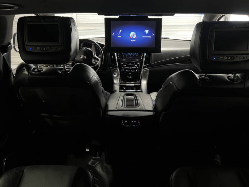 2018 Cadillac Escalade Platinum