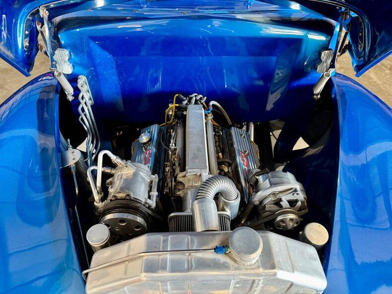 1948 Ford Super Deluxe