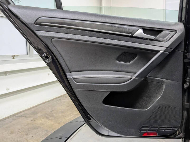 2019 Volkswagen Golf R 4Motion