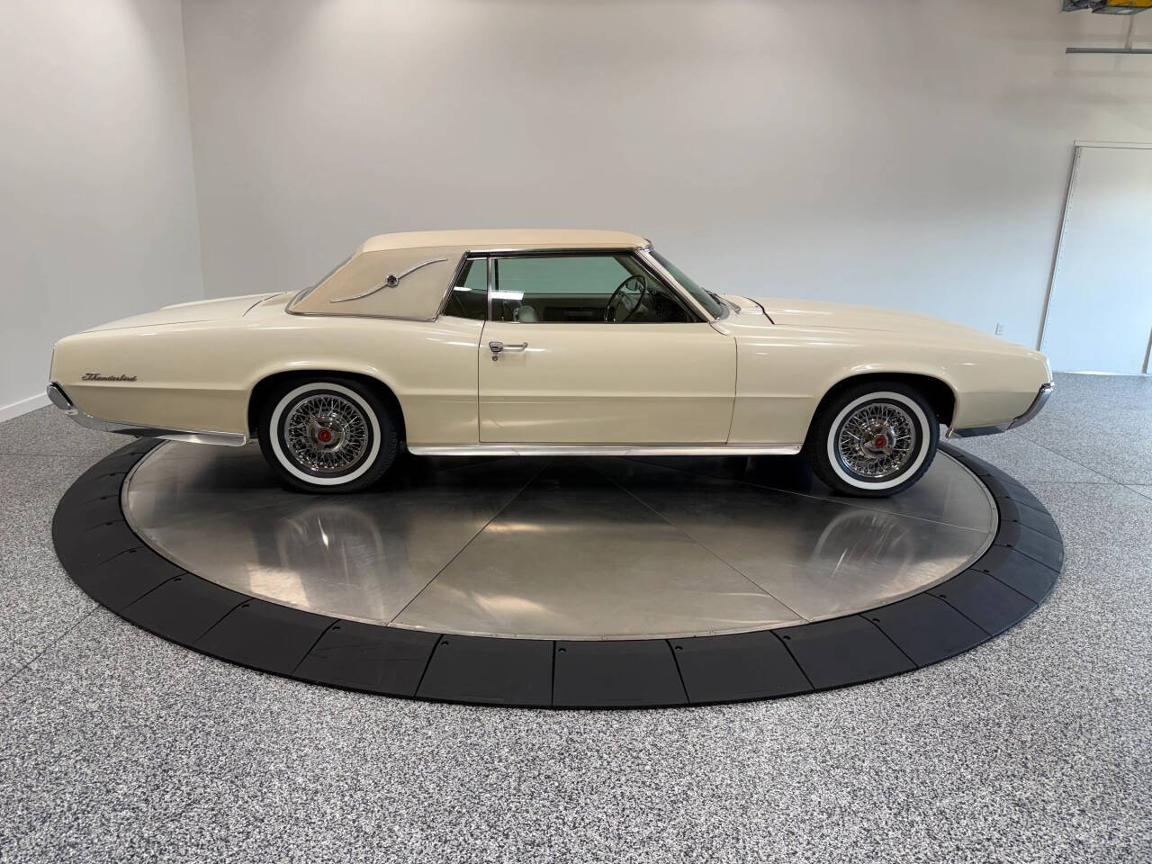 1967 Ford Thunderbird 23