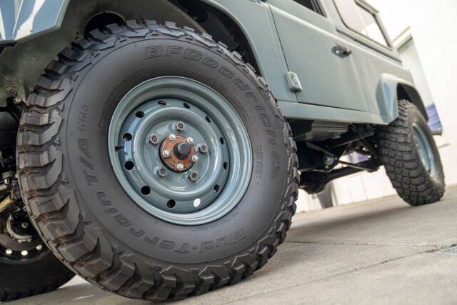 1995 Land Rover Defender 9