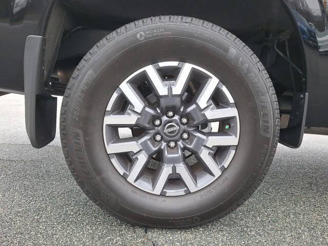 2025 Nissan Frontier SL