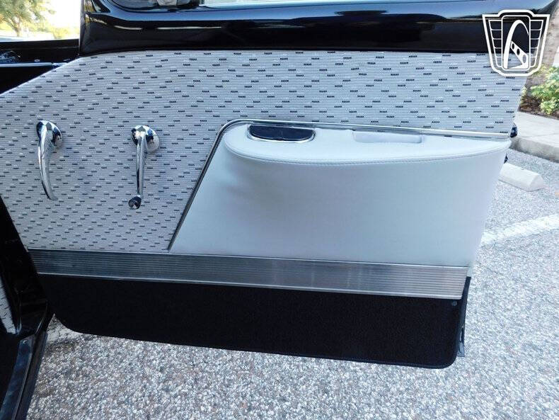 1957 Packard Clipper