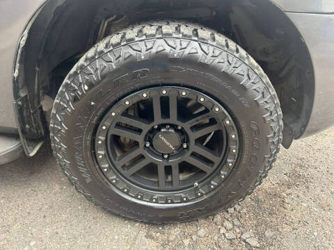 2015 Toyota Sequoia SR5