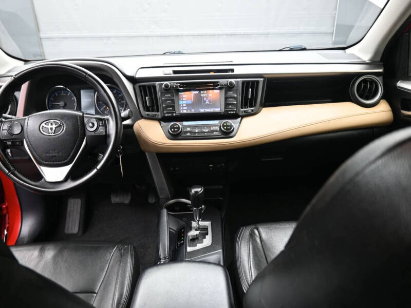 2016 Toyota RAV4 XLE