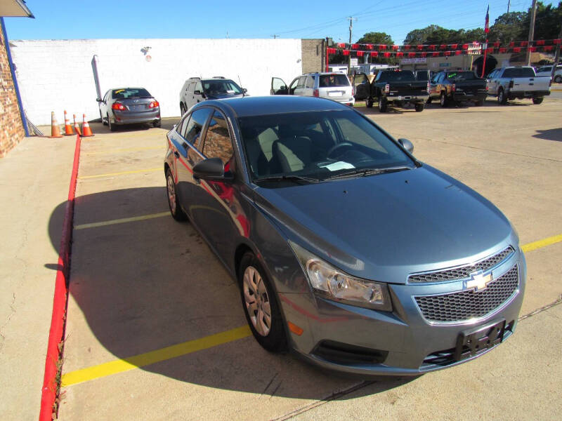 2012 Chevrolet Cruze LS photo 7