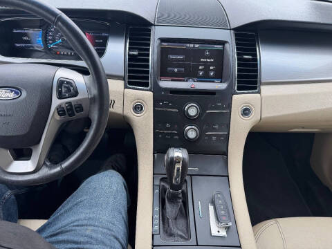 2015 Ford Taurus SEL