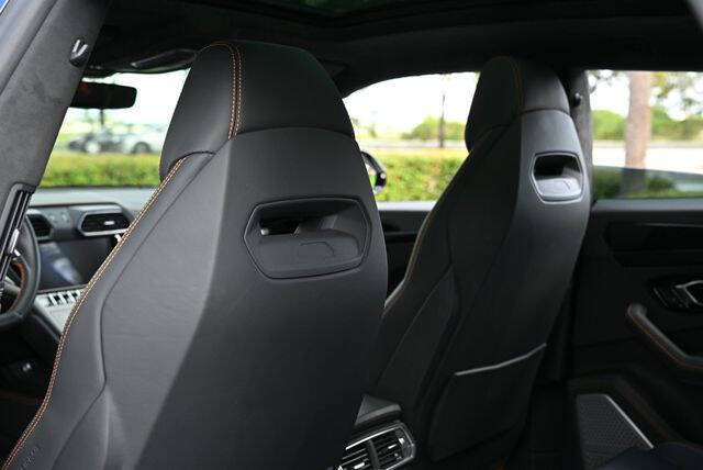 2023 Lamborghini Urus S