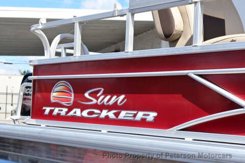 2019 Sun Tracker Fishin Barge 20 DLX