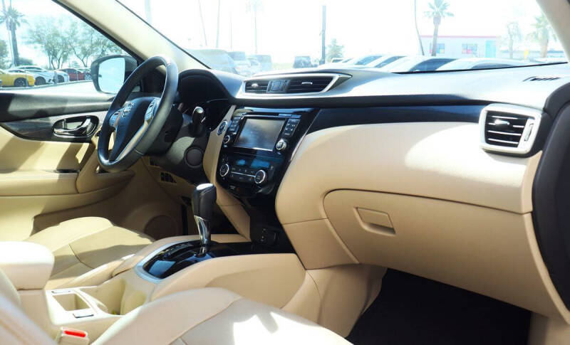 2016 Nissan Rogue SL